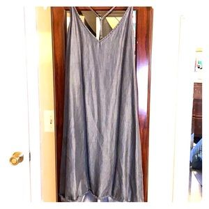 Molly Green - Gray dress